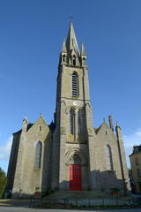 Fototapeta na wymiar L'église Saint-Pierre de Questembert en Bretagne