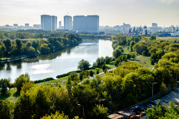 Obraz premium Moscow, Izmailovo, a top view of the Silver-Grape Pond and the Izmailovsky Ostrov recreation area