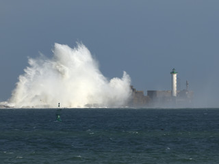 Naklejka na ściany i meble tempête phare Boulogne sur mer