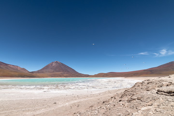 Fototapeta na wymiar Laguna verde, Green Lagoon, Eduardo Avaroa National Reserve, Bolivia