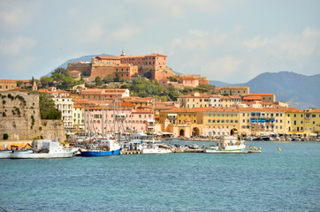 Naklejka premium Portoferraio vista dal mare - Isola d'Elba