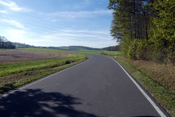 Straße von Stierhöfstetten nach Castell