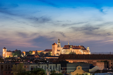 Wzgórze Wawelskie w Krakowie podczas zachodu słońca, Polska - obrazy, fototapety, plakaty