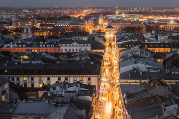Widok na ulicę Floriańską w Krakowie po zachodzie słońca z Wieży Mariackiej, Polska
