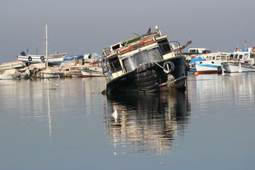 Fototapeta premium fishing boats in harbor