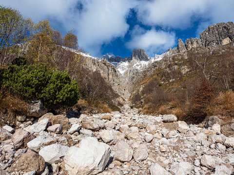 Autumn colors in the italian alps on Grigna mountain