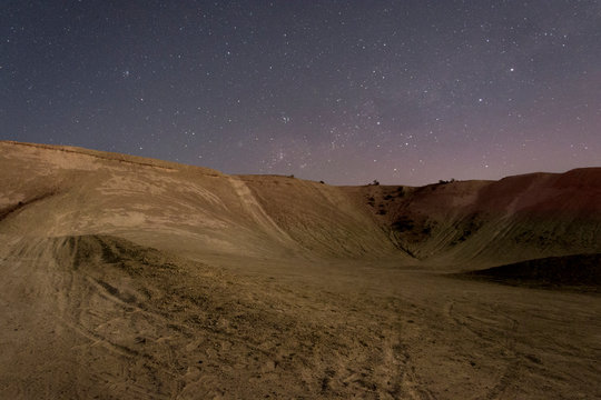 estrellas entre las dunas de arena