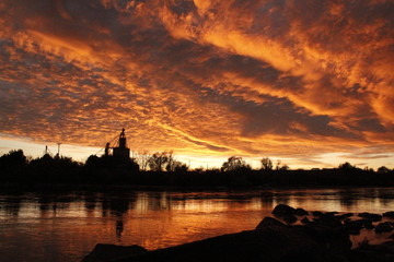 Fototapeta premium sunset over the lake