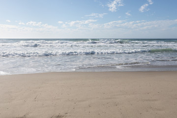Fototapeta na wymiar Ocean waves beach