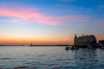 Obraz premium Istanbul, Turkey, 4 January 2012: Haydarpasa Train Station and Sunset at Kadikoy district