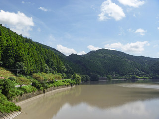 Fototapeta na wymiar 船明ダム湖（静岡県浜松市）
