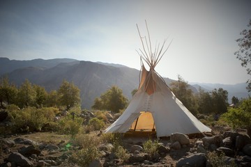 Tipi en la montaña