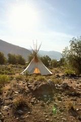 Tipi en la montaña