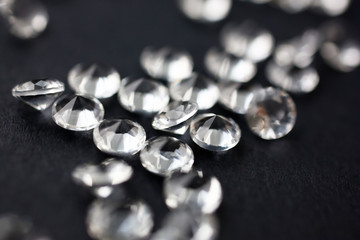 Scattering of white star diamonds on black