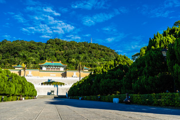 Beautiful architecture building exterior of landmark of taipei national palace museum in taiwan - obrazy, fototapety, plakaty