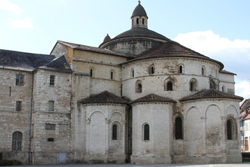 Fototapeta na wymiar abbaye Sainte-Marie à Souillac dans le Lot