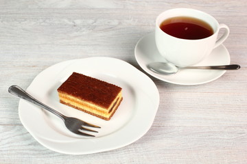 Sponge cake with cocoa filling