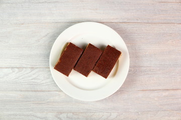 Sponge cake with cocoa filling
