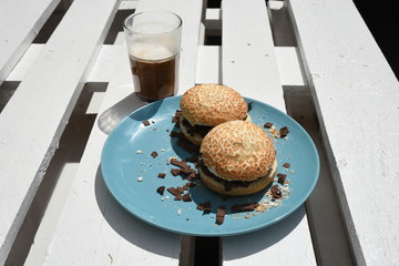 tigerbun with coffee