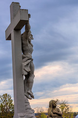 Kreuzigung Jesus Christus - Steinkreuz am Friedhof Memmelsdorf bei Bamberg