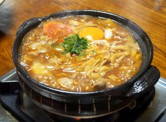 味噌煮込みうどん