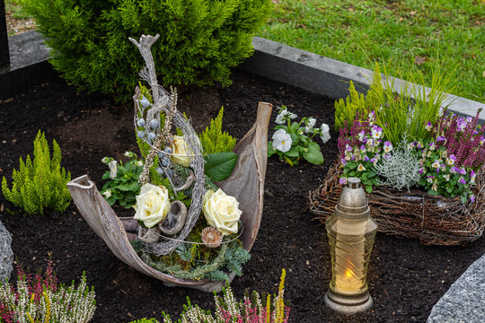 Friedhofsgesteck-Bilder: Stock-Fotos & -Videos
