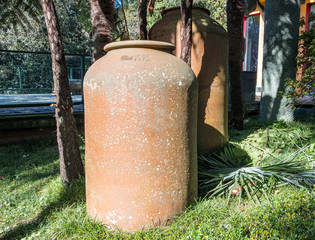 Obraz premium Terracotta clay pots in Monti palace gardens, Funchal, Madeira, Portugal, Europe