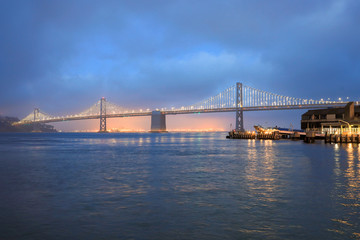 Obraz premium bridge at sunset