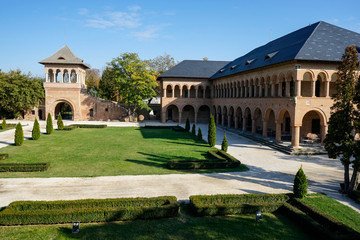 Obraz premium Architectural image with the guesthouse building and gate tower , part of the Mogosoaia Palace domain, Bucharest , Romania