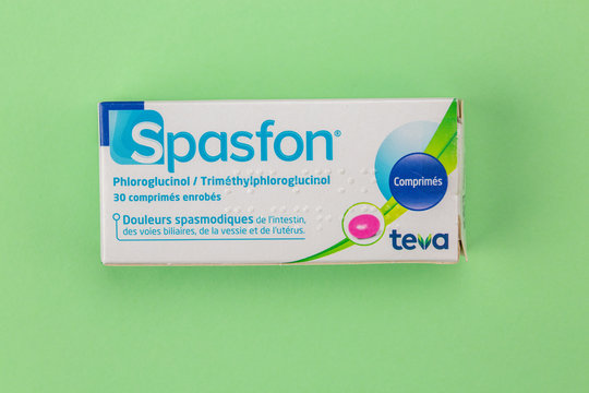 Closeup on Spasfon box on green background