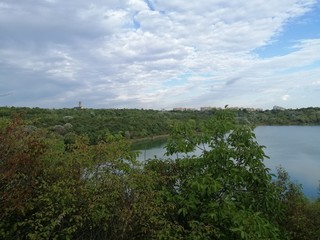 Wolken und Landschaft