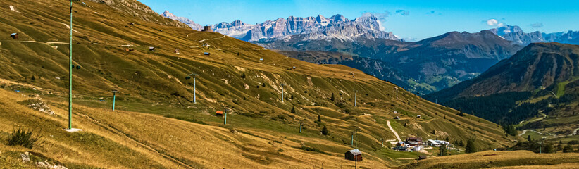 Naklejka premium Beautiful alpine view with a well-known world war one memorial at the famous Passo Pordoi, South Tyrol, Italy