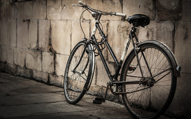 Obraz na płótnie Canvas Old Bike
