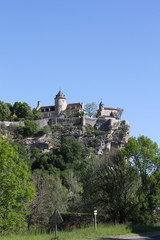 Fototapeta na wymiar Château de Belcastel à Lacave dans le Lot