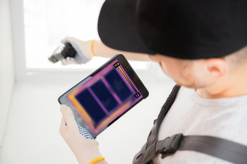 Master analysis thermal image of heat leak through upvc window