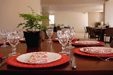 elegant table setting