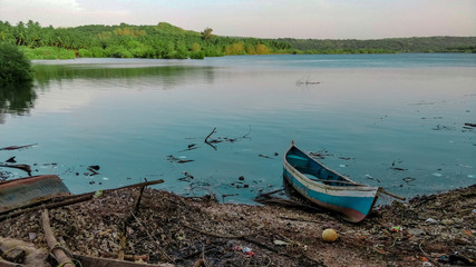 Obraz premium Boat in the Bay