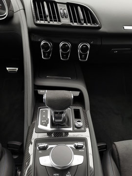 A shift gear knob inside of a vehicle 