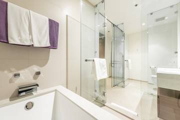  Beautiful Large Bathroom