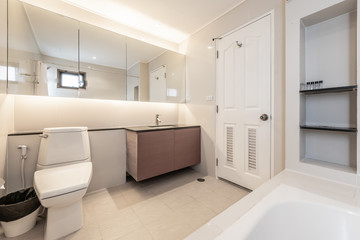  Beautiful Large Bathroom
