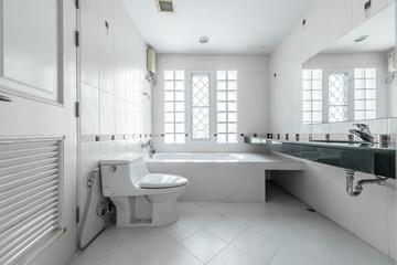  Beautiful Large Bathroom
