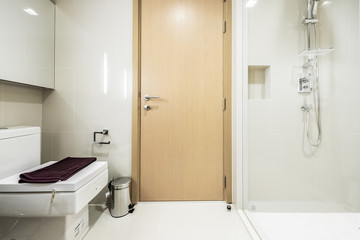  Beautiful Large Bathroom