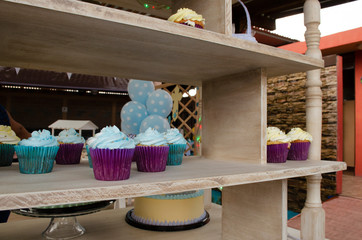 Cupcakes Table