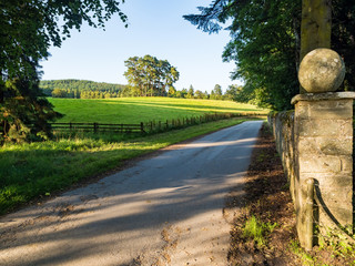 Perthshire / Szkocja - 25 sierpień 2019: Okolice Zamku Blair w sierpniowy słoneczny dzień