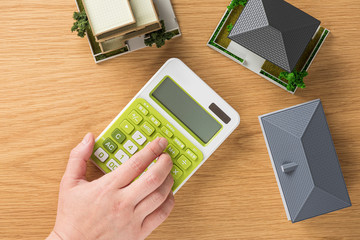 家の模型 俯瞰 電卓