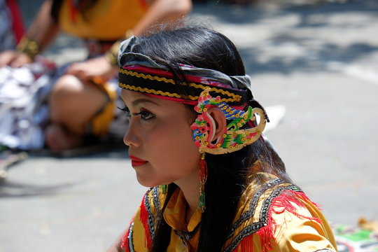 Jatilan/Jhatilan dance is traditional dance from Yogyakarta. The dancers using leathered horse (kuda lumping). 