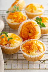 Ham and cheddar cheese muffins for lunch or snack