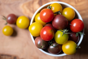 colored tomatoes topshot
