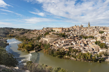 Fototapeta na wymiar View over the historical town Toledo in Spain.