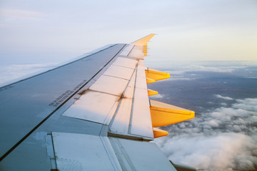 airbus 320 wing on fly